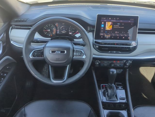 Used 2024 Jeep Compass Limited image 22