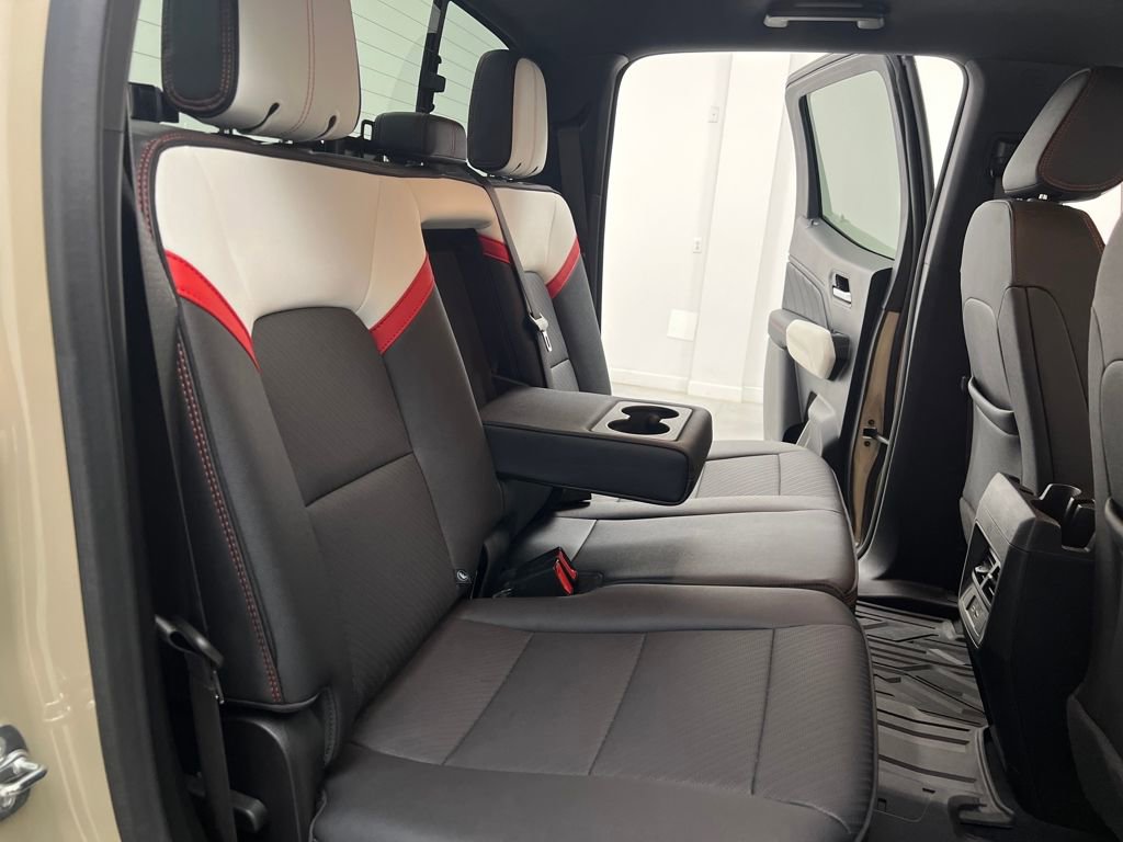 Used 2024 GMC Canyon AT4X image 17