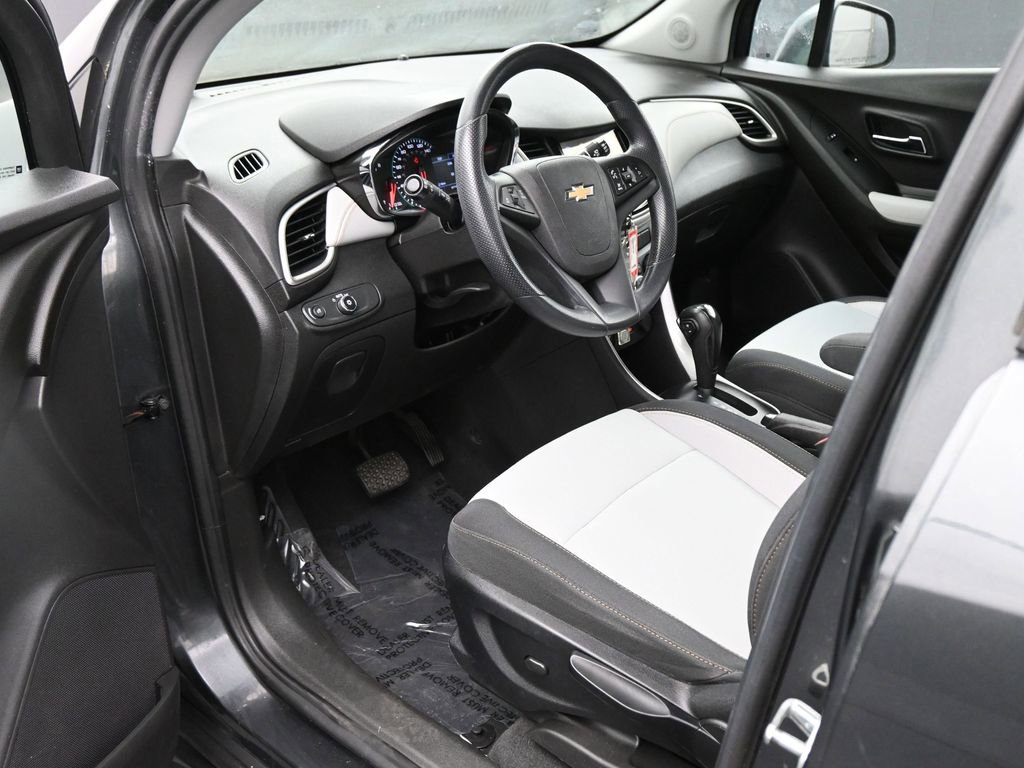 Used 2019 Chevrolet Trax LS w/ Tint and Cruise Package image 2