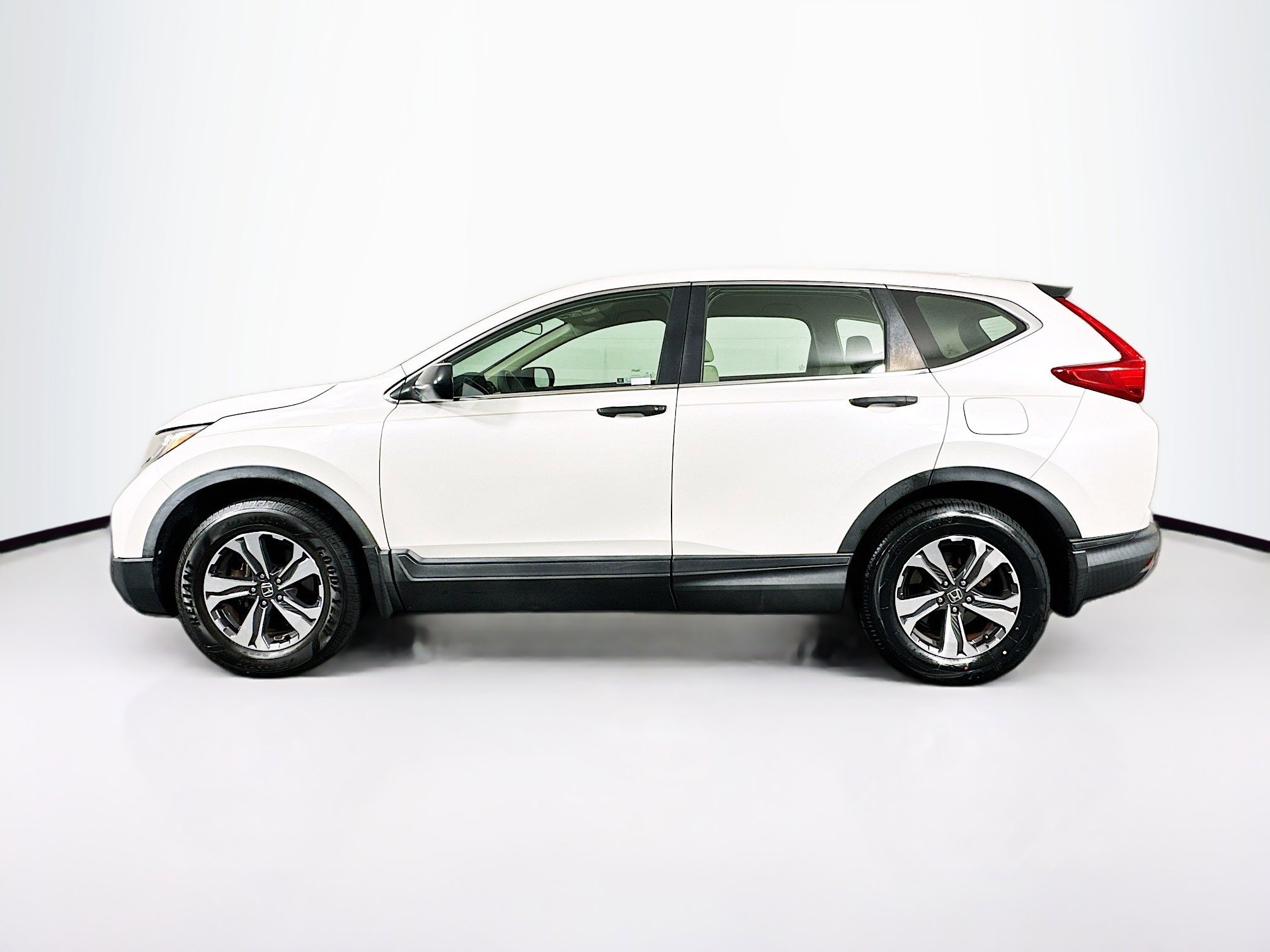 Used 2018 Honda CR-V LX image 4