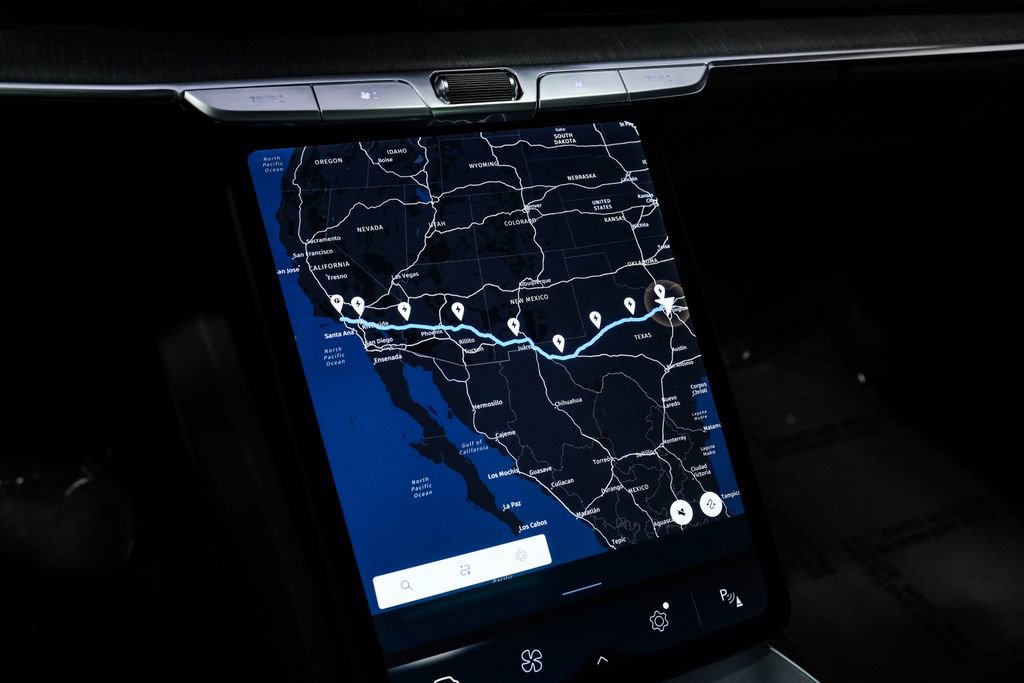 Used 2024 Lucid Air Touring image 29