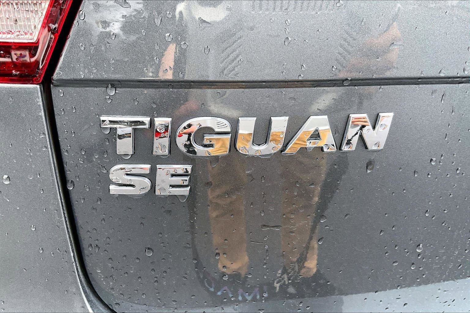 Used 2021 Volkswagen Tiguan SE w/ Panoramic Sunroof Package image 33