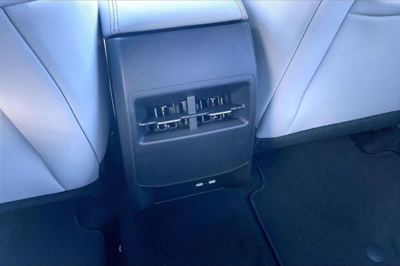 New 2026 Jeep Cherokee Limited image 15