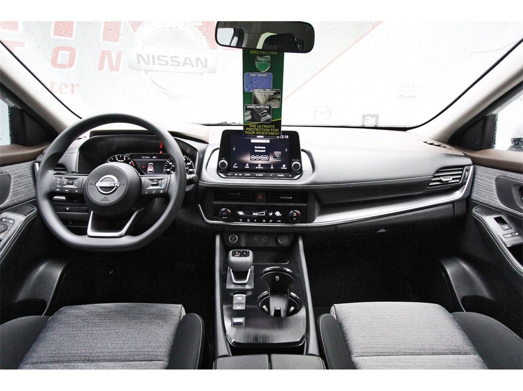 Used 2023 Nissan Rogue SV image 7