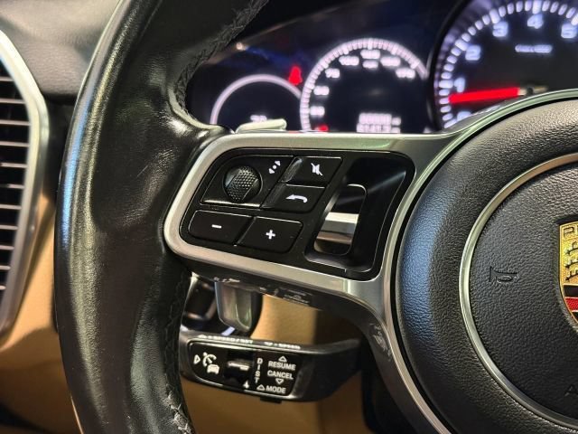Used 2019 Porsche Cayenne AWD/4WD image 16