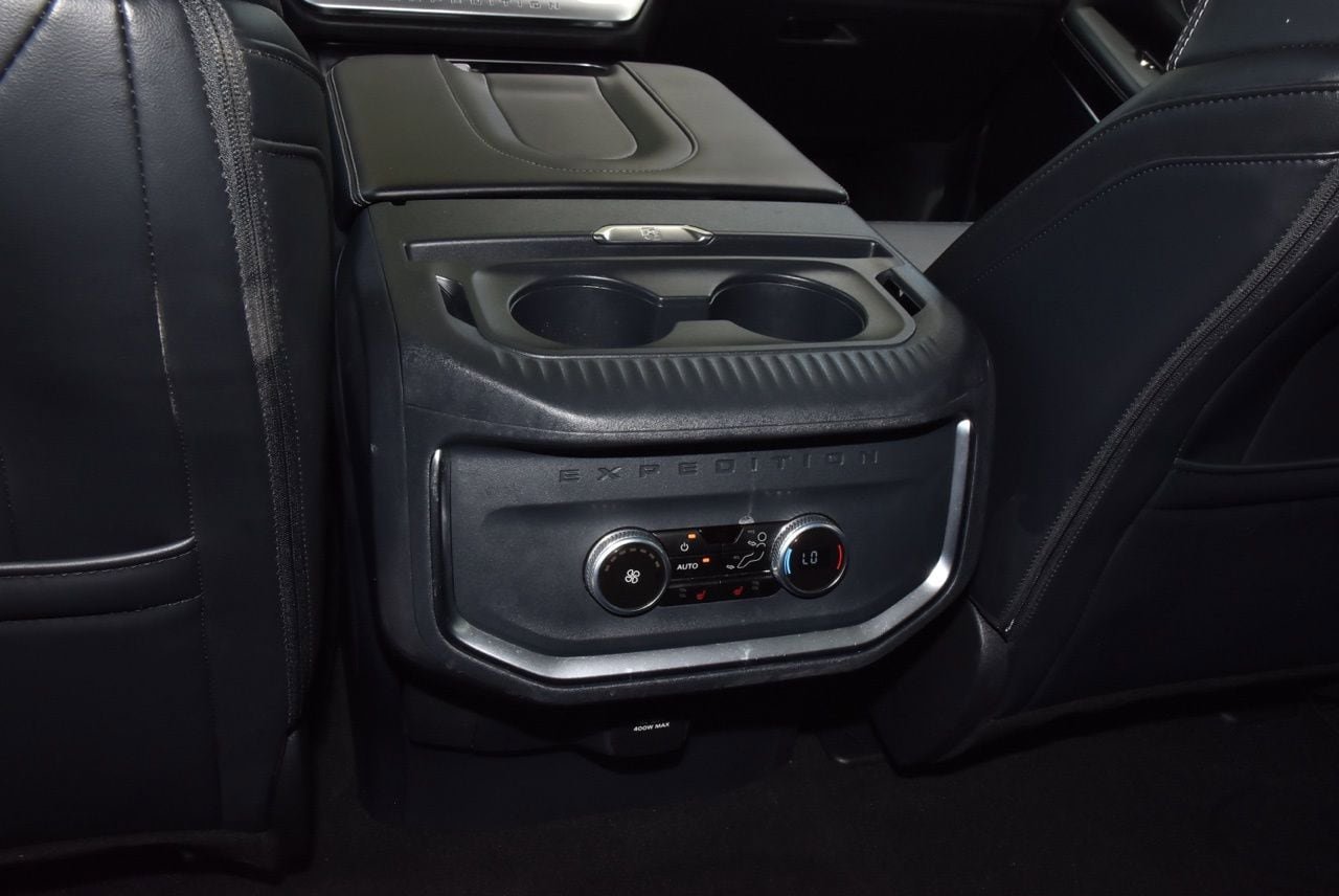 Certified 2025 Ford Expedition Platinum image 19