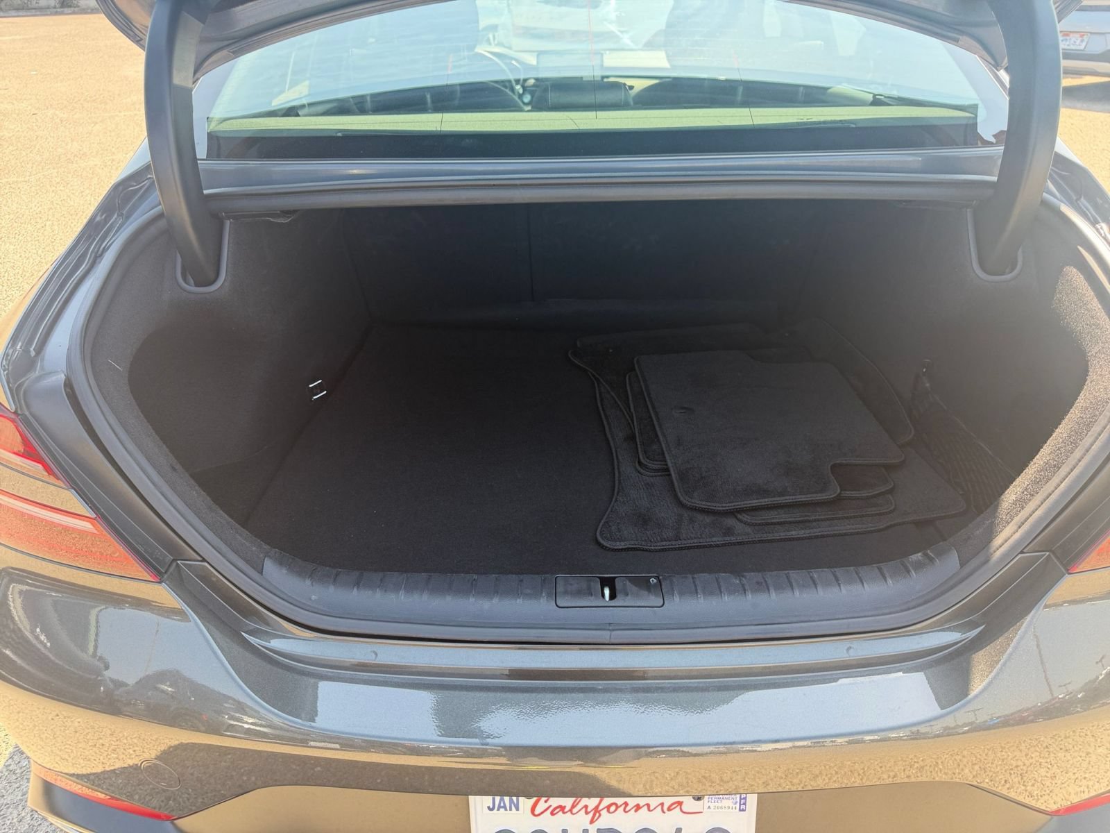 Used 2026 Genesis G70 2.5T RWD image 32