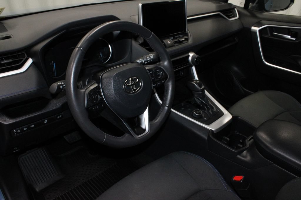 Used 2023 Toyota RAV4 SE w/ Convenience Package AWD/4WD image 25