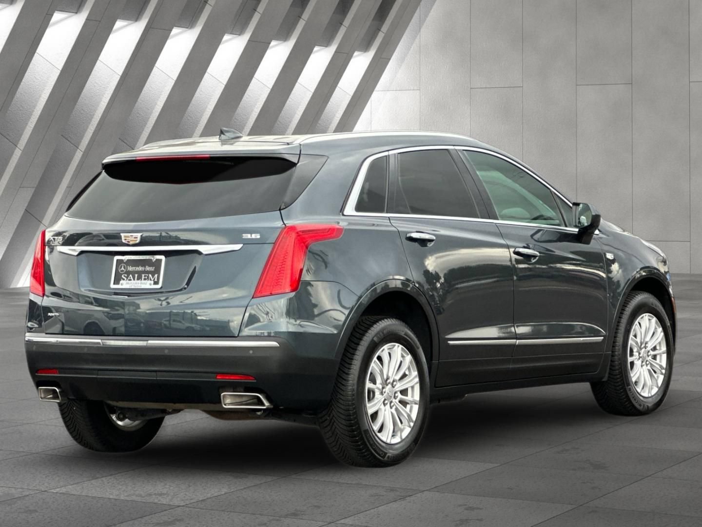 Used 2019 Cadillac XT5 AWD image 3