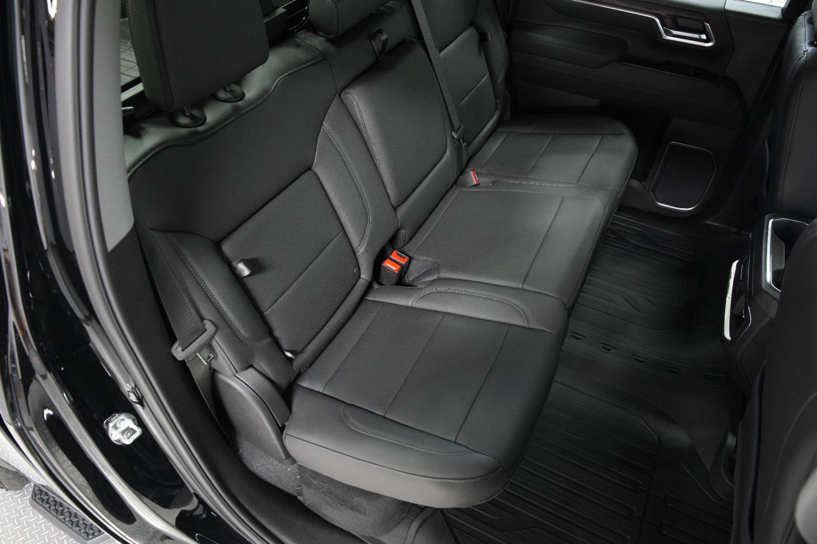 New 2025 GMC Sierra 2500 SLT w/ SLT Premium Package image 14