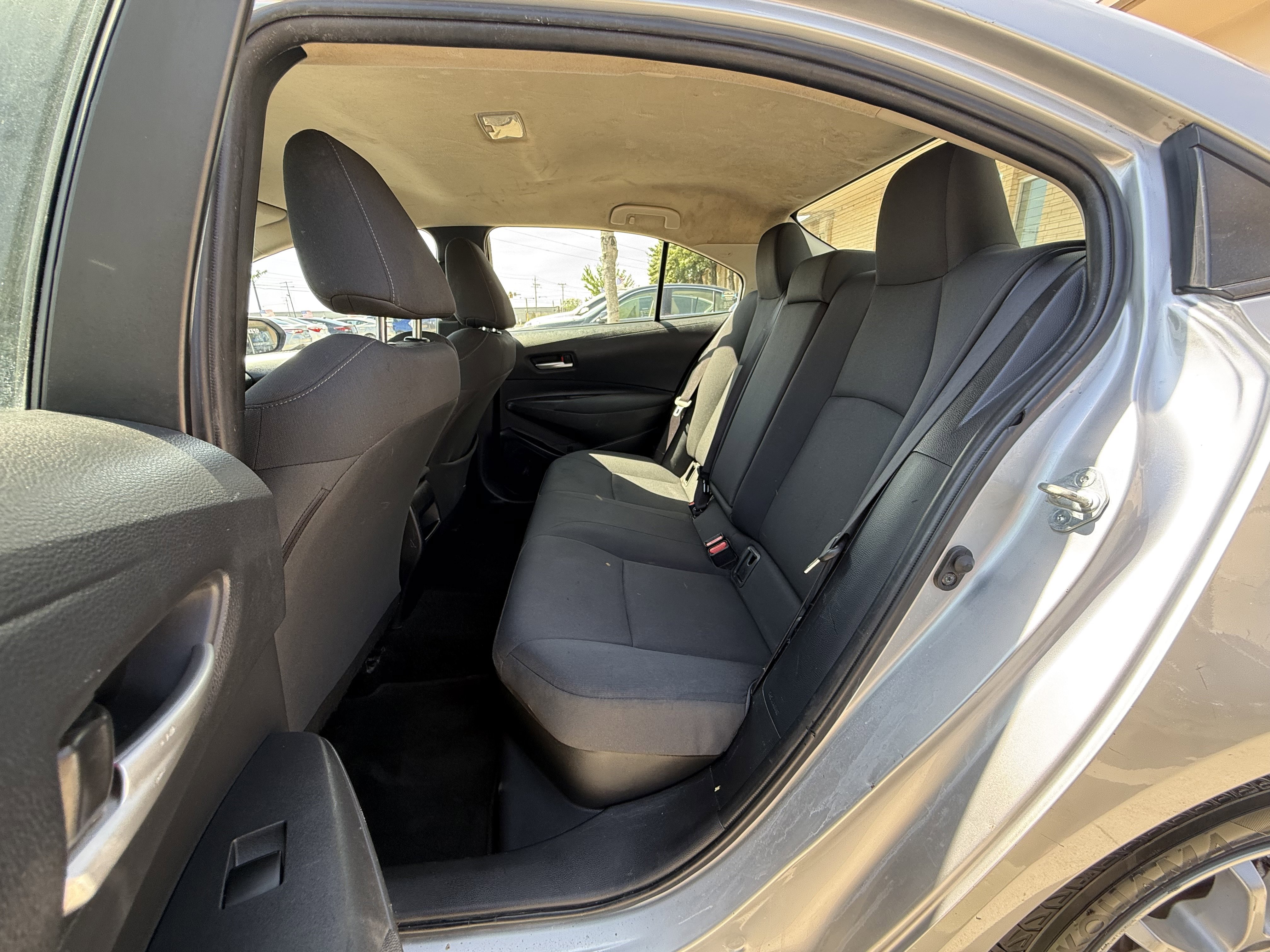 Used 2021 Toyota Corolla LE w/ Carpet Mat Package (TMS) image 10