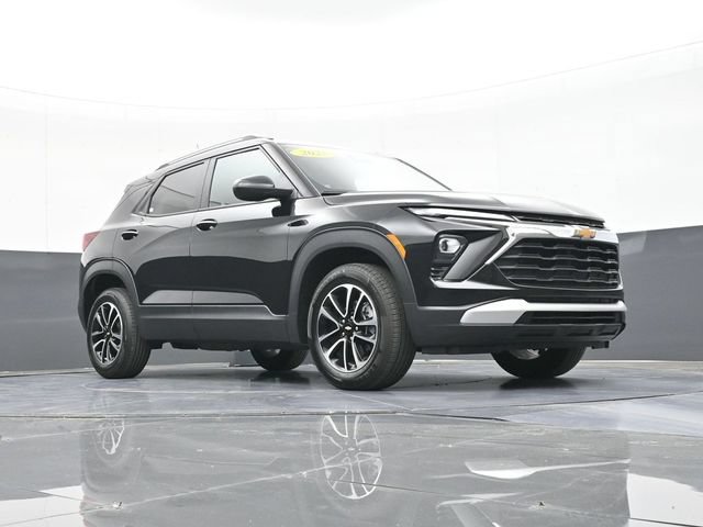 Used 2025 Chevrolet TrailBlazer LT AWD/4WD image 49