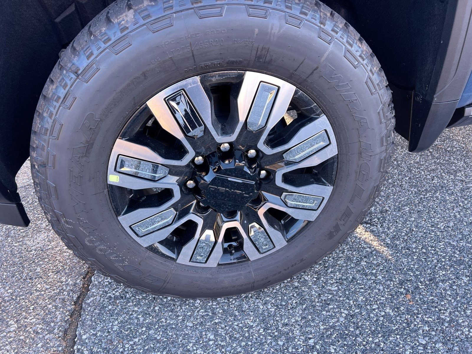 New 2026 GMC Sierra 2500 Denali w/ Denali Reserve Package image 10