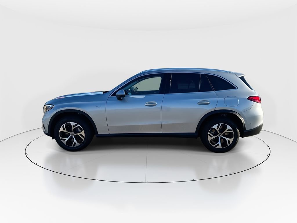 Used 2025 Mercedes-Benz GLC 350e 4MATIC image 5