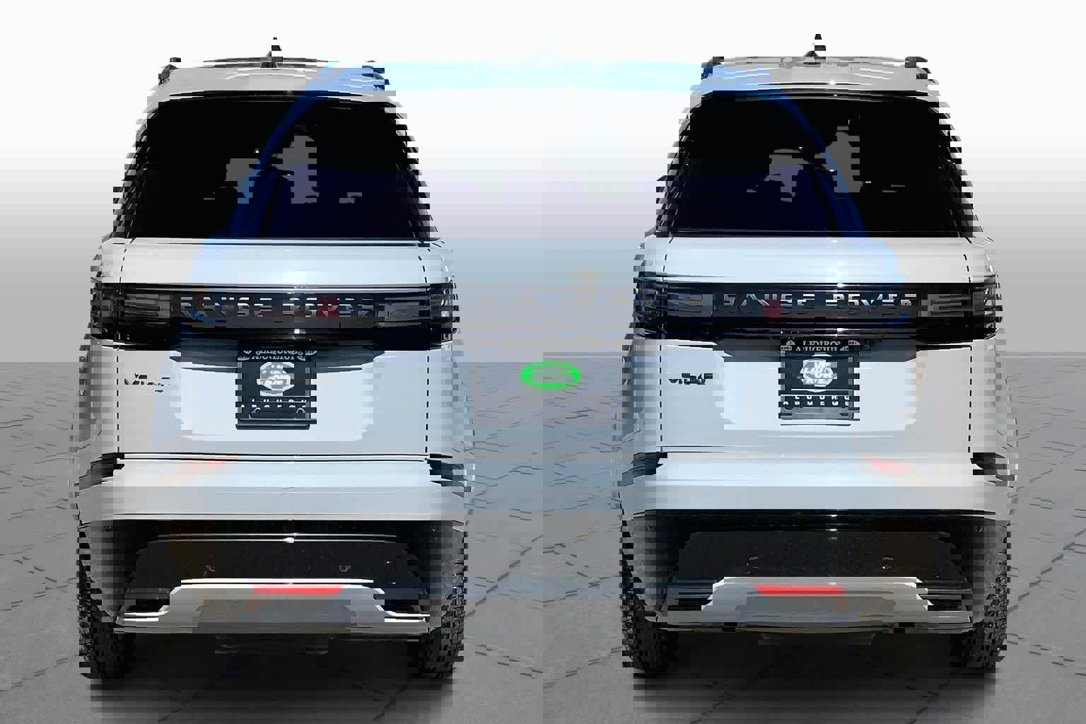 Certified 2025 Land Rover Range Rover Velar Dynamic SE image 5