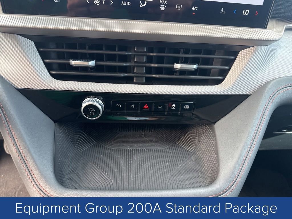 Certified 2026 Ford Explorer Active w/ Active Comfort Package RWD image 19