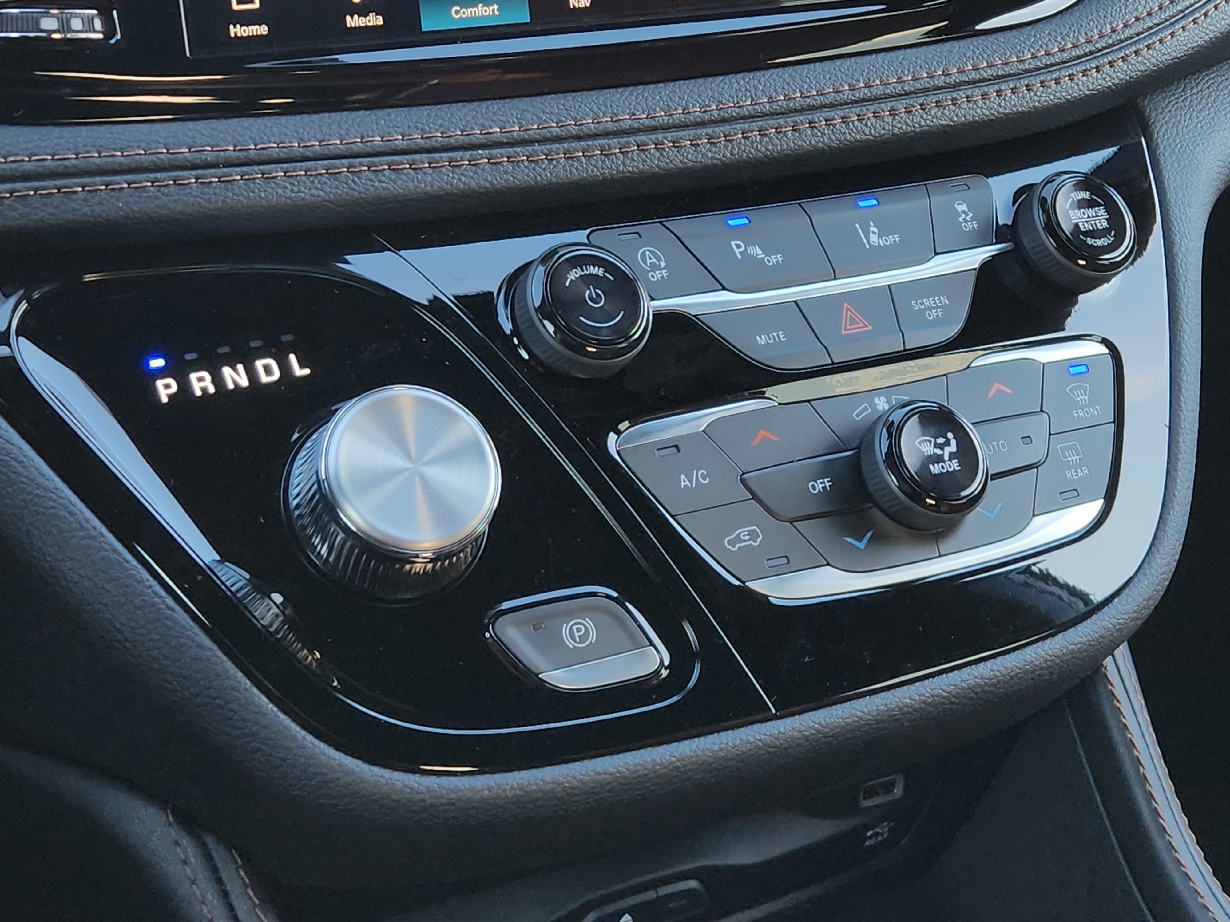 New 2026 Chrysler Pacifica Pinnacle image 27