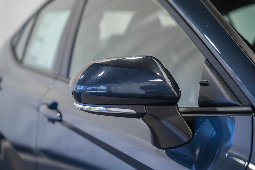 New 2026 Toyota Camry SE FWD image 12