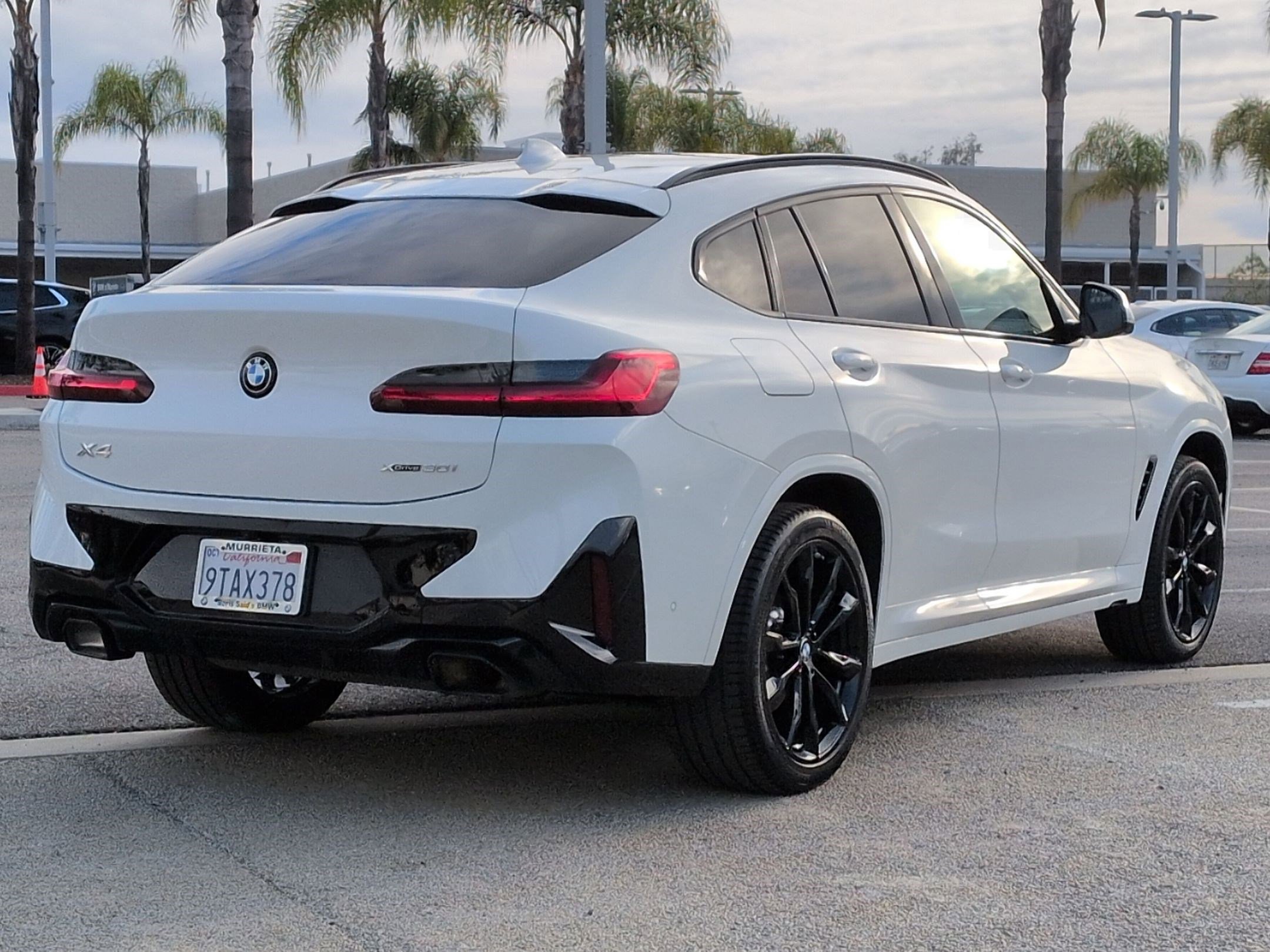 Used 2025 BMW X4 xDrive30i w/ Premium Package image 10