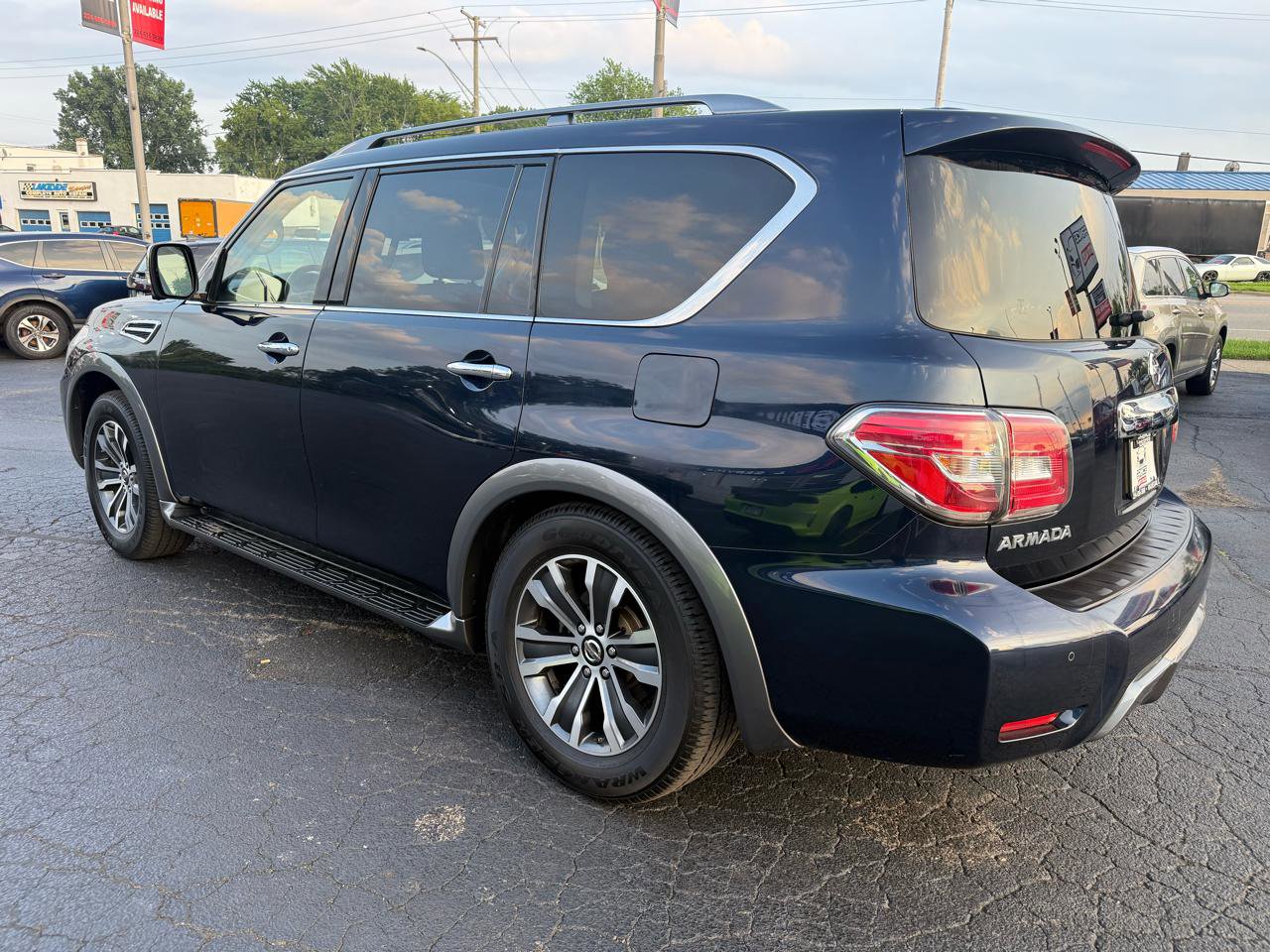 Used 2019 Nissan Armada SL w/ Premium Package image 5