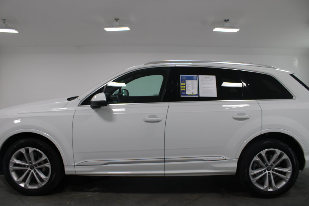 Used 2025 Audi Q7 3.0T Premium Plus AWD/4WD image 6