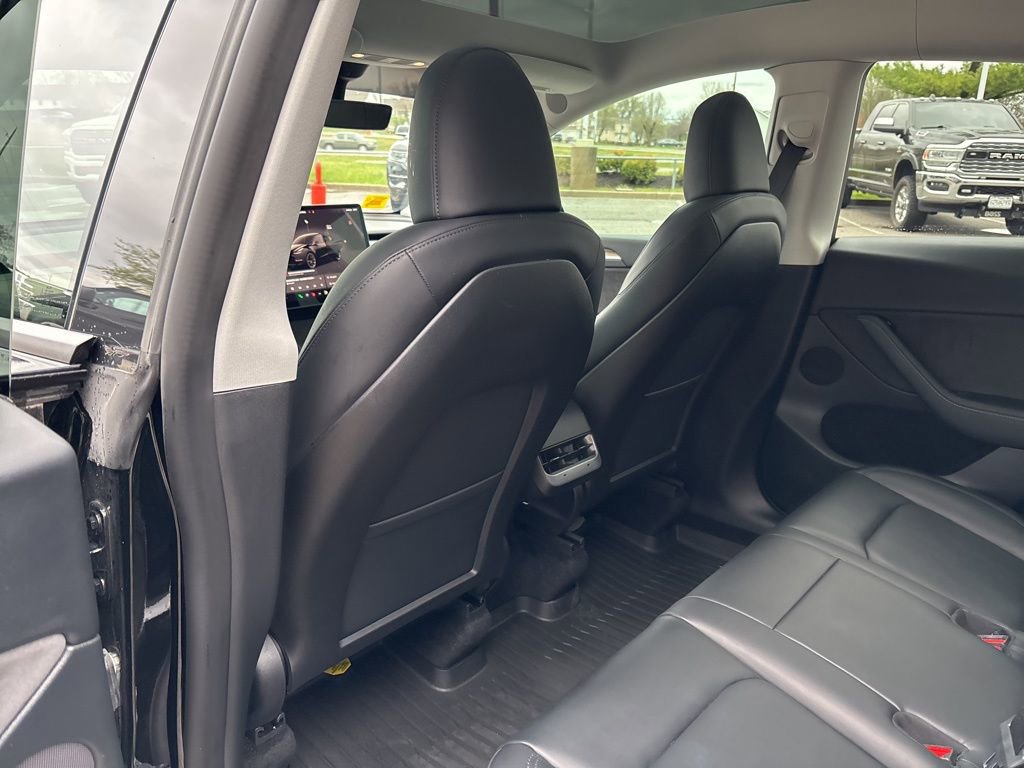 Used 2023 Tesla Model Y Long Range image 38