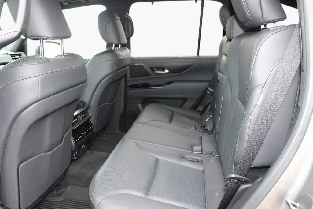 Used 2023 Lexus LX 600 4WD w/ Appearance Package image 23