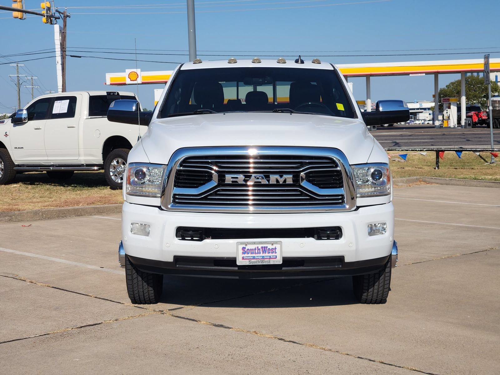 Used 2017 RAM 3500 Laramie Longhorn AWD/4WD image 6