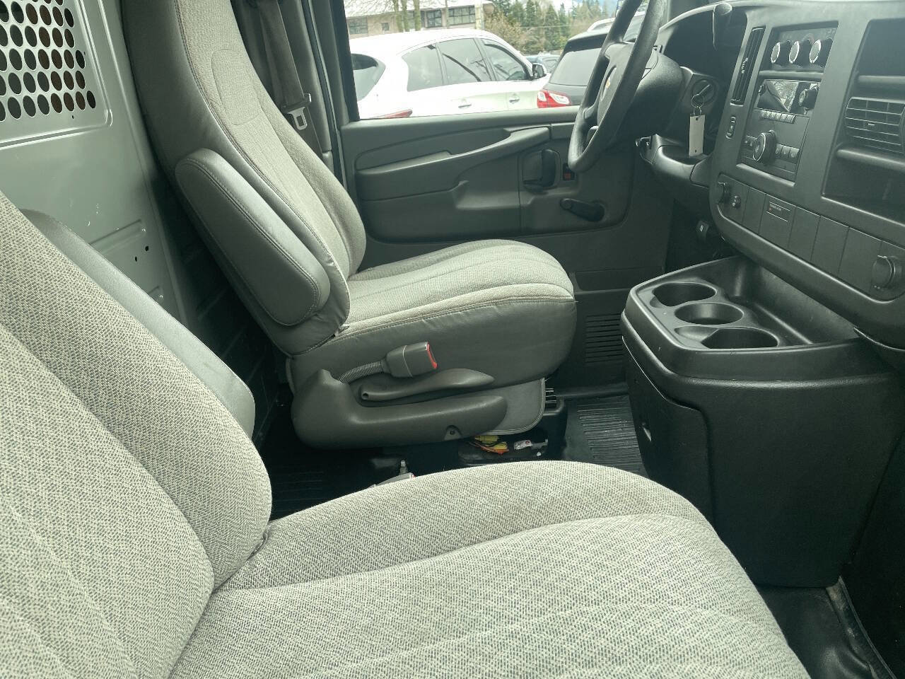 Used 2011 Chevrolet Express 1500 image 6