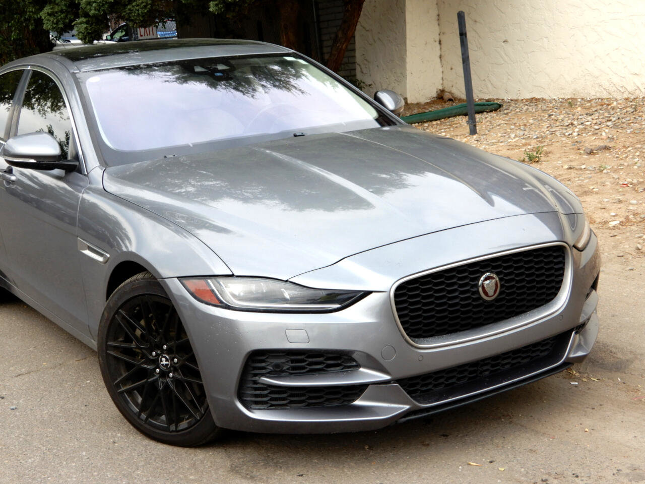 Used 2020 Jaguar XE S image 2