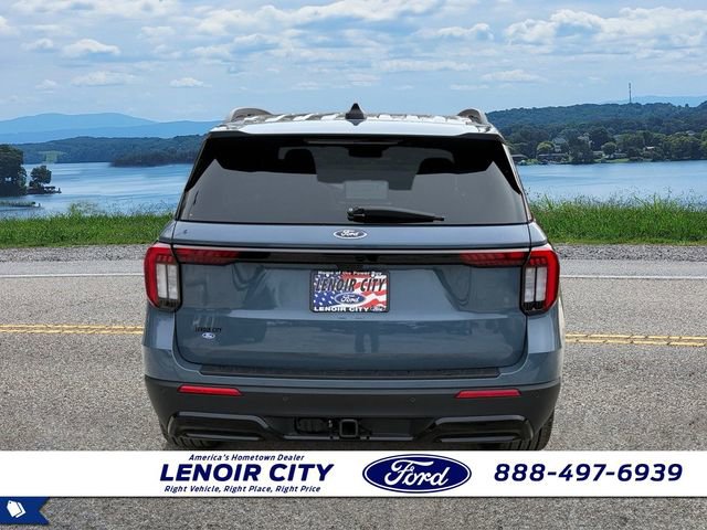 Used 2026 Ford Explorer ST-Line w/ ST-Line Street Pack image 4
