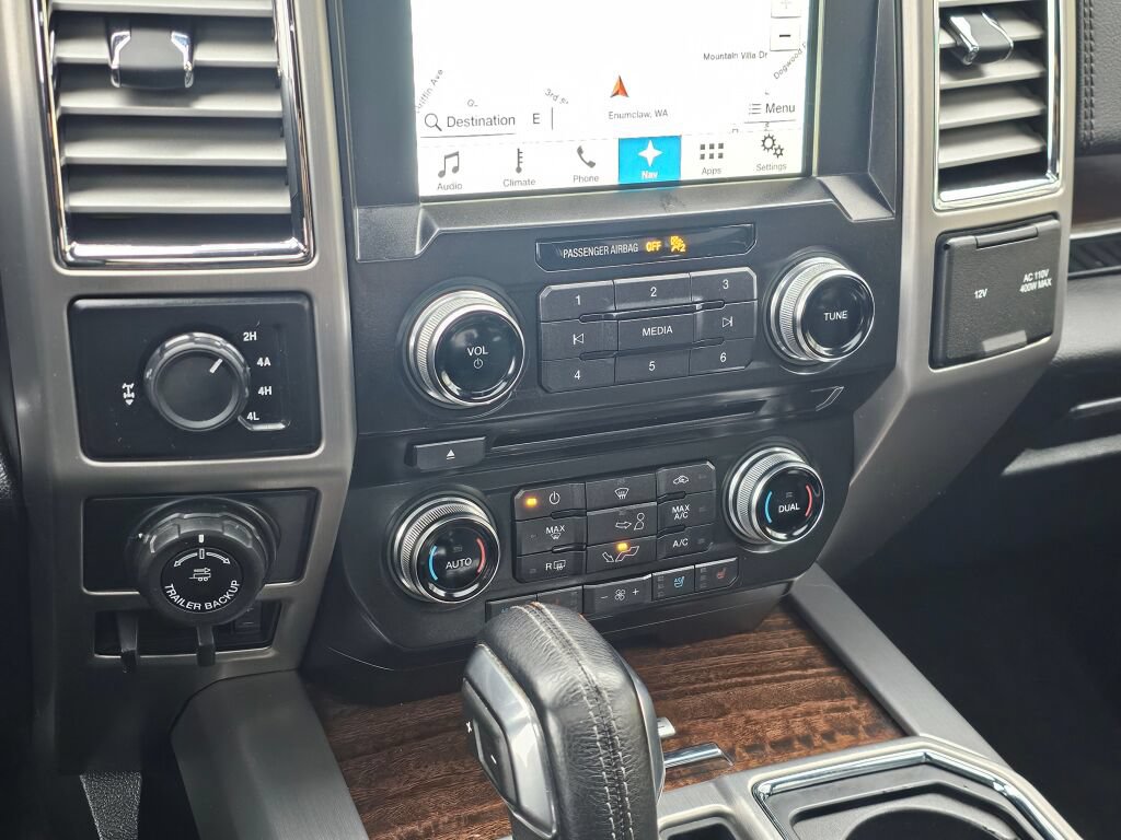 Used 2016 Ford F150 Platinum w/ Equipment Group 701A Luxury AWD/4WD image 29