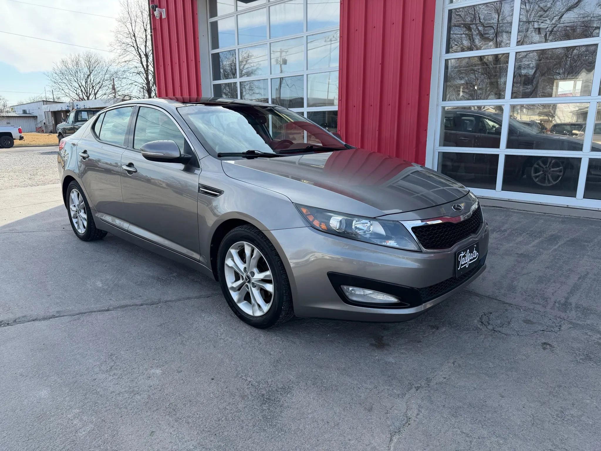 Used 2013 Kia Optima EX w/ Premium Pkg image 2