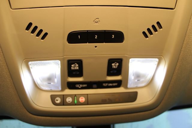 Used 2021 Buick Enclave Essence image 29