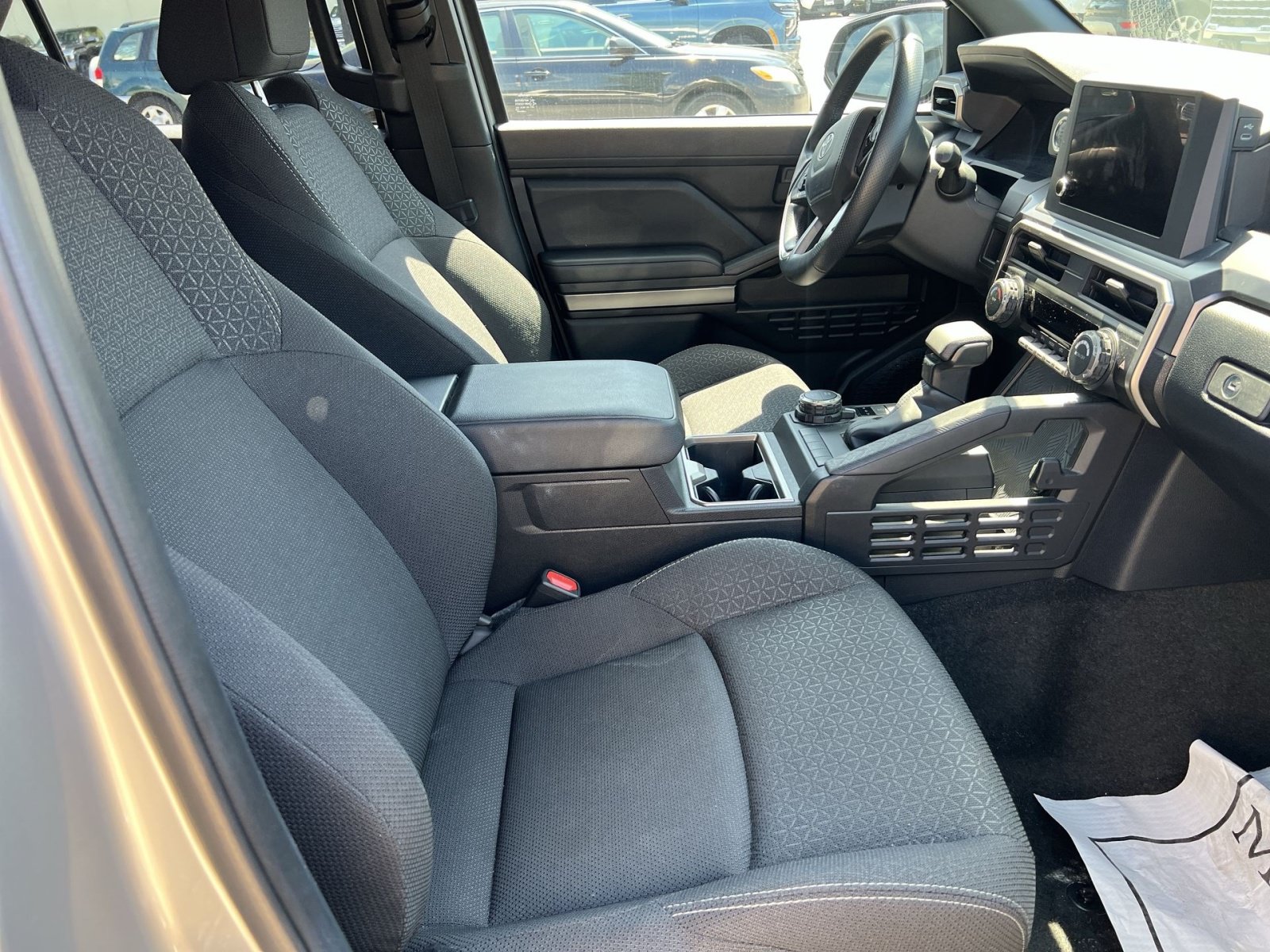 Used 2025 Toyota 4Runner SR5 AWD/4WD image 23