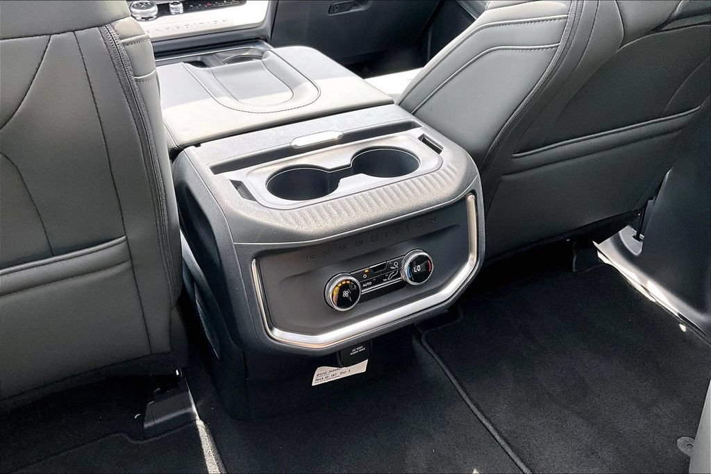 New 2026 Ford Expedition Max Active AWD/4WD image 17