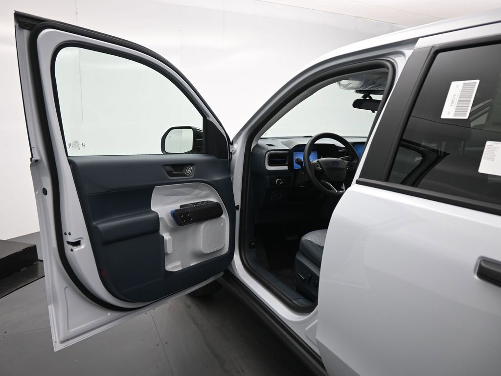 New 2025 Ford Maverick XLT w/ XLT Luxury Package image 8