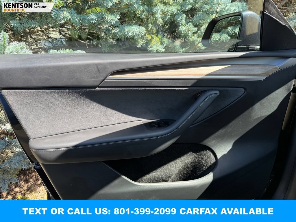 Used 2025 Tesla Model Y Long Range AWD/4WD image 16