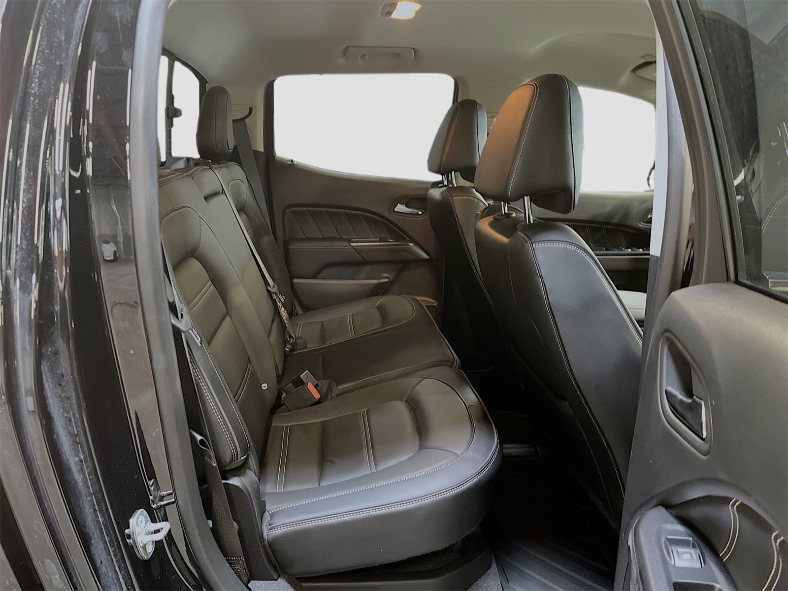 Used 2021 GMC Canyon Denali image 26