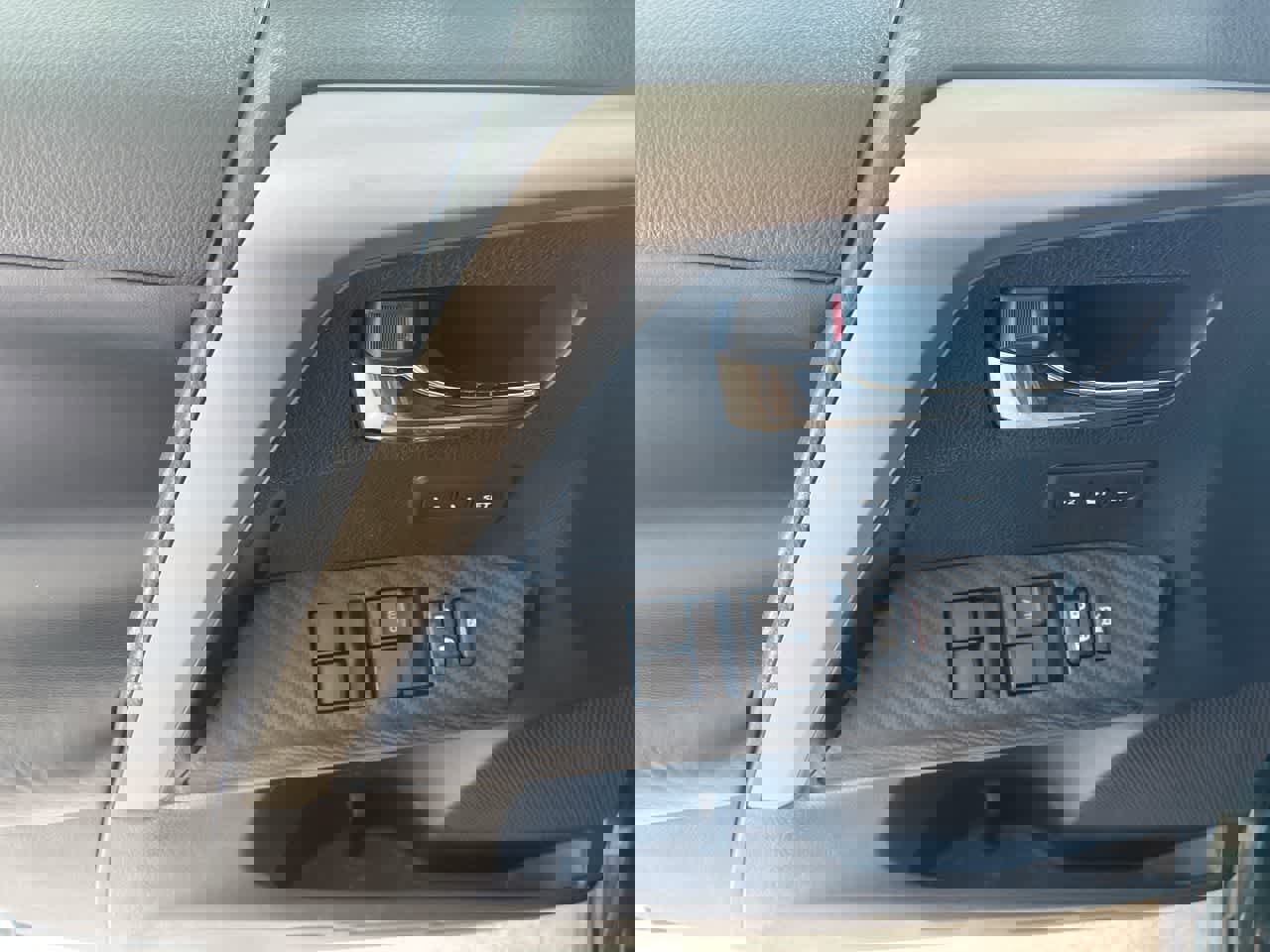 Used 2013 Toyota RAV4 Limited image 13