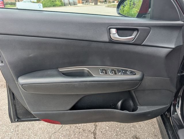 Used 2019 Kia Optima S FWD image 9
