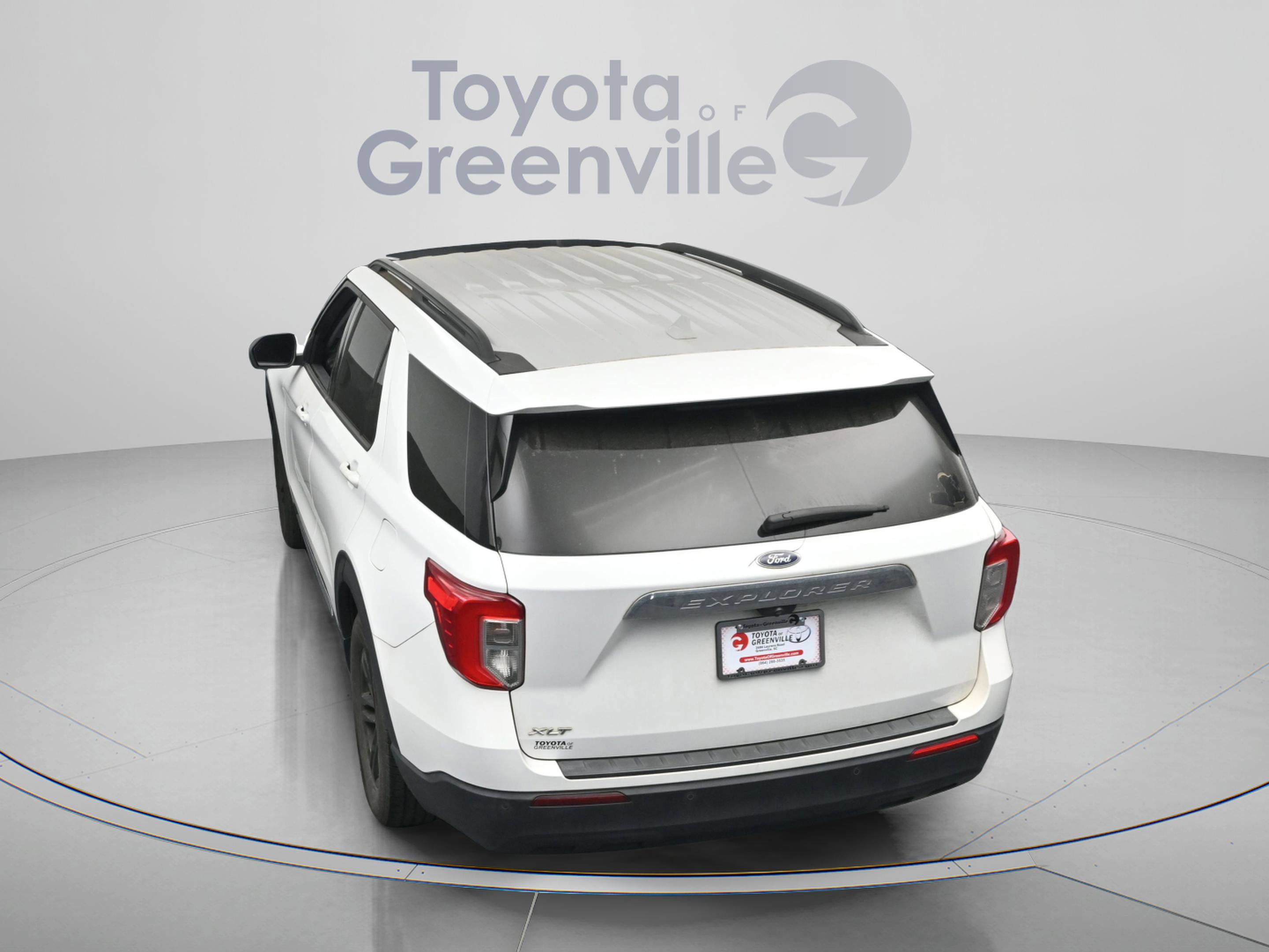 Used 2020 Ford Explorer XLT image 12