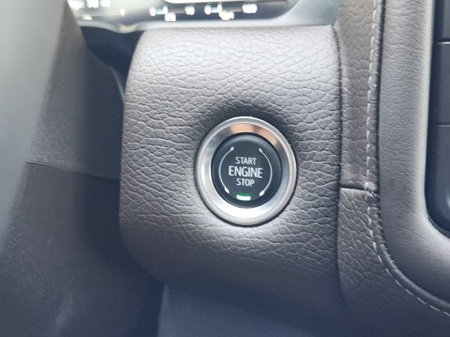 Used 2024 GMC Yukon Denali w/ Advanced Technology Package AWD/4WD image 22