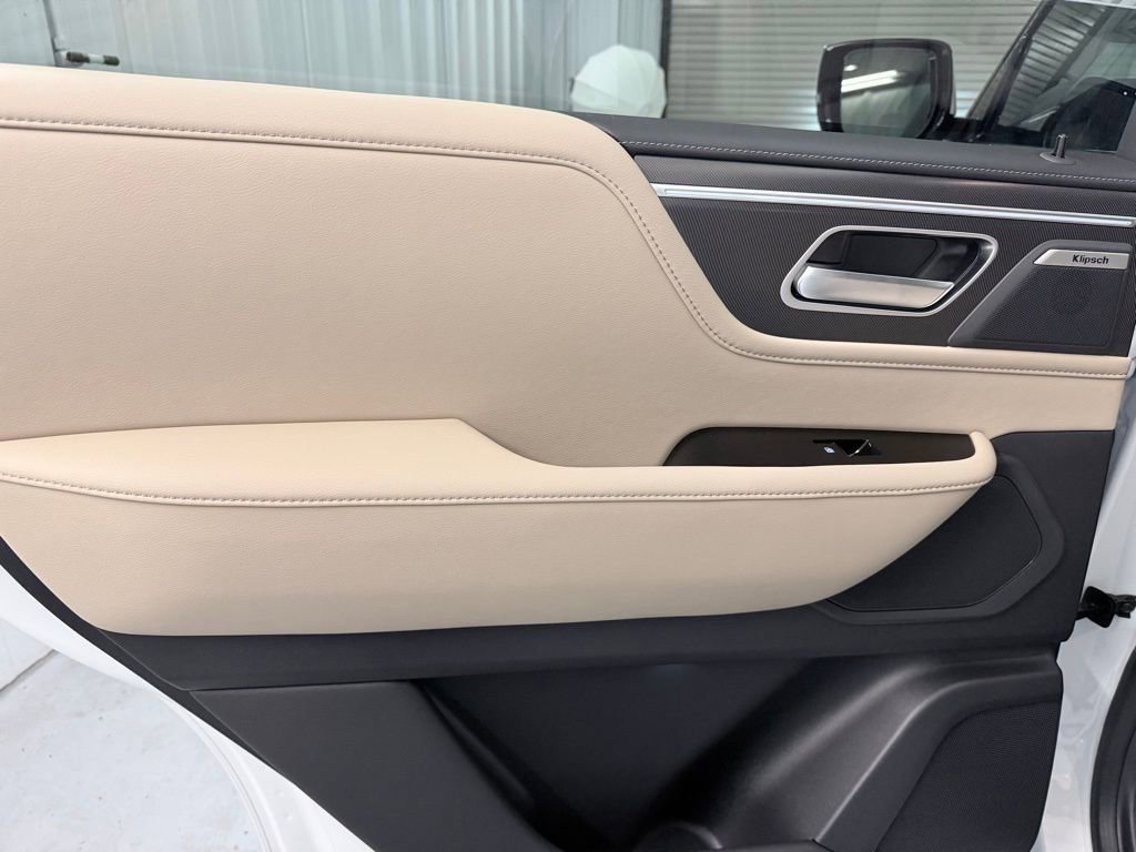 Certified 2026 INFINITI QX80 Pure w/ Cargo Package image 32