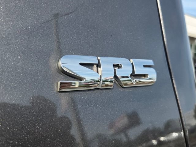 Used 2021 Toyota Tacoma SR5 w/ SR5 Appearance Package (SM) image 14