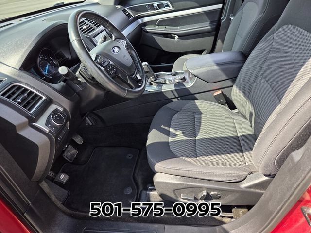 Used 2017 Ford Explorer XLT w/ Equipment Group 201A AWD/4WD image 10