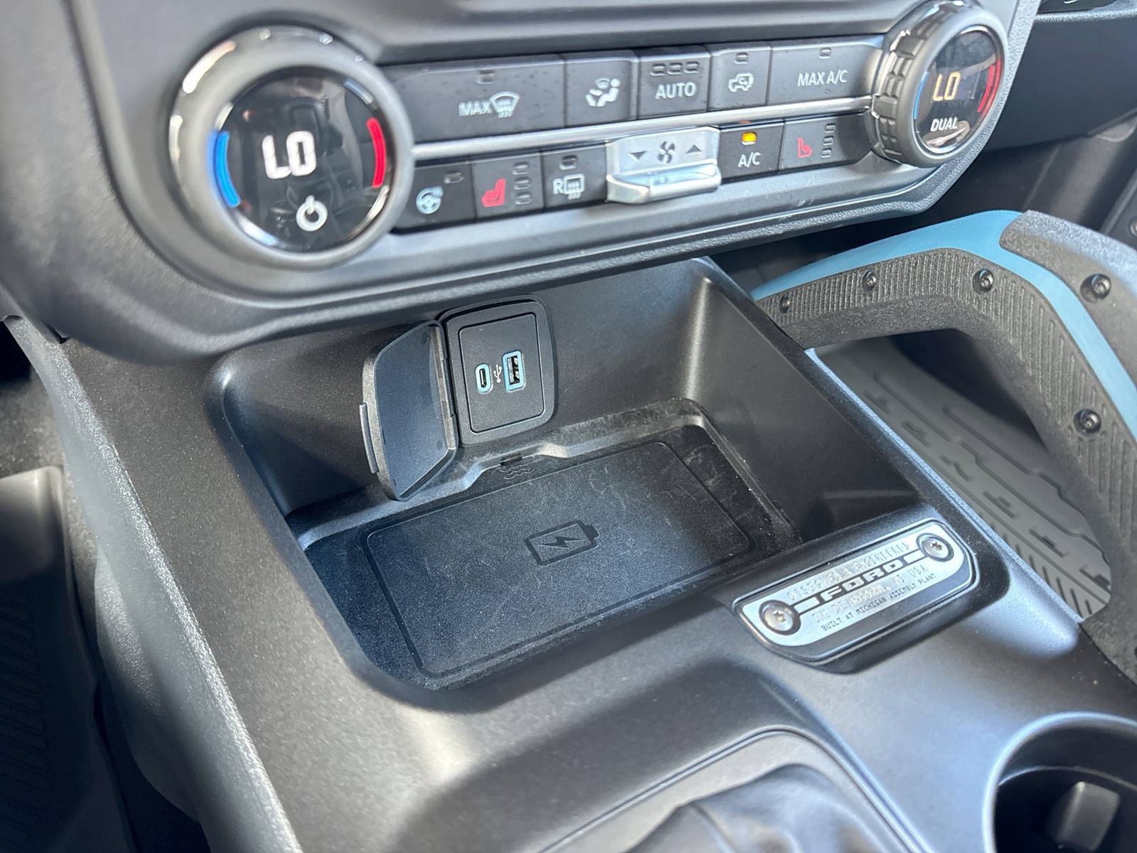 Certified 2023 Ford Bronco Wildtrak AWD/4WD image 39