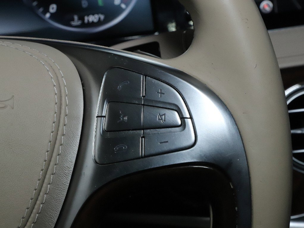 Used 2015 Mercedes-Benz S 550 4MATIC Sedan image 35