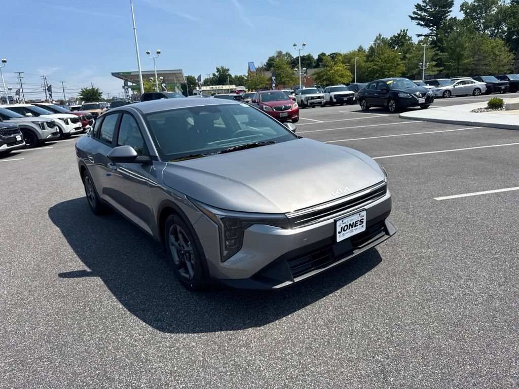 New 2026 Kia K4 FWD image 2