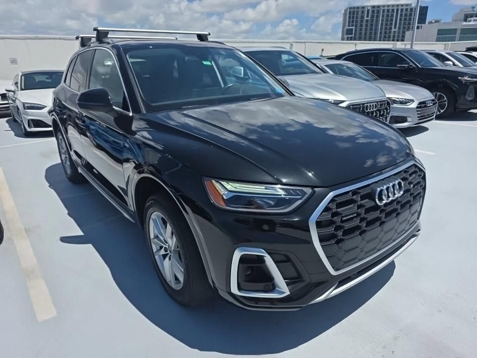 Used 2023 Audi Q5 2.0T Premium w/ Convenience Package AWD/4WD image 3